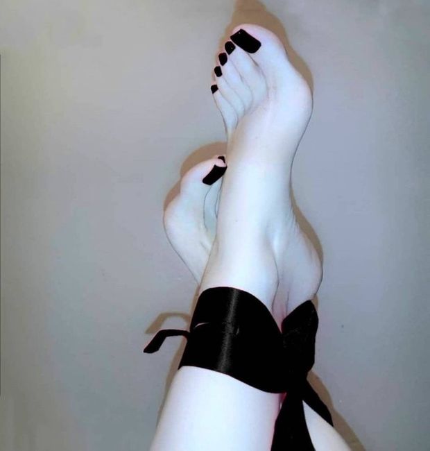 feet