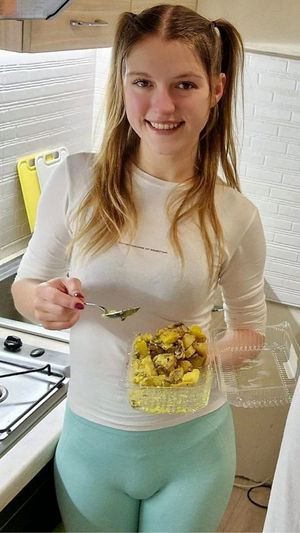 Tanushka Lapina (Big Pussy)