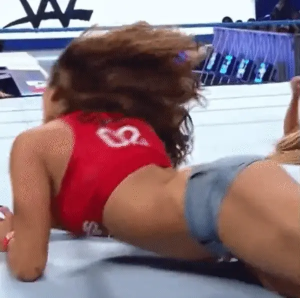 Nikki Bella Booty