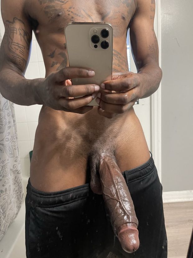 Took this pic while waited your wife.