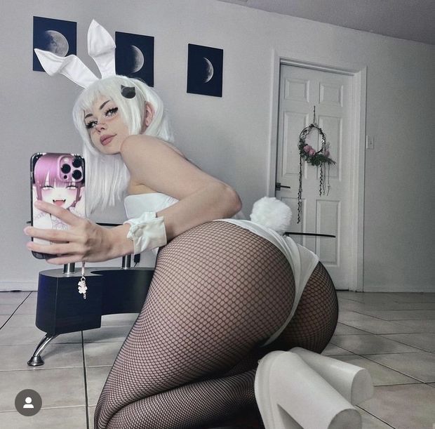 Sugoi Meg bunny ass