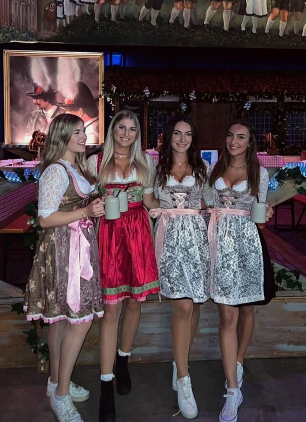 4 Pretty maids