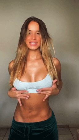 Toned bombshell