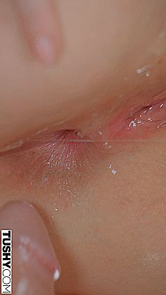 032 sophia burns tushy