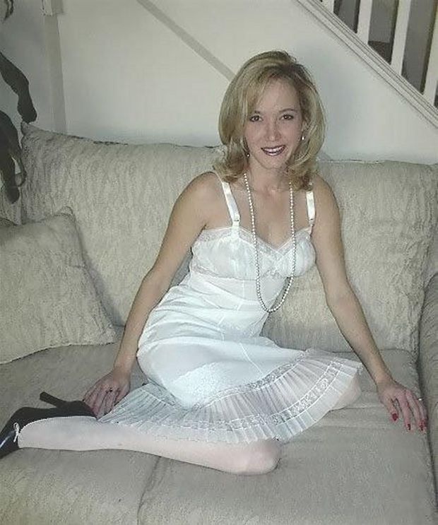 Beautiful Lady, Gorgeous Vintage Slip!