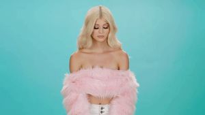 Loren gray is surprised at how big you are