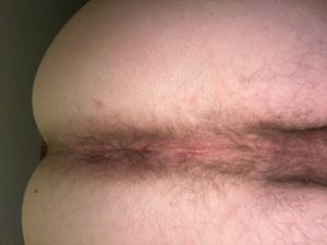 Hairy ass who wants to fuck me