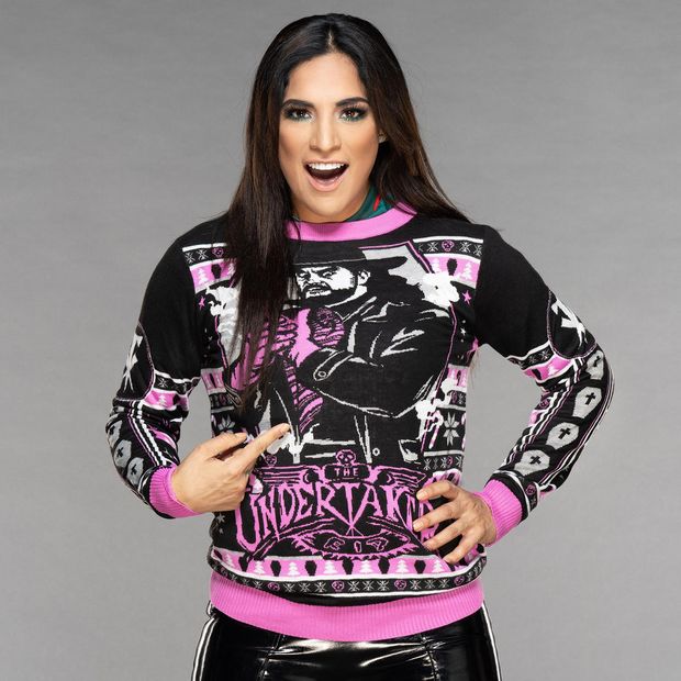 024 Raquel Rodriguez - WWE DIVA IN HOT SEXY BLACK/PURPLE X-MAS SWEATER PIC #4!