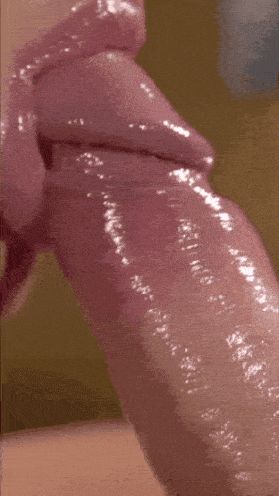 Juicy close up blowjob