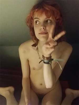 Minette 21 ans sur Mantes-la-Jolie 78200 très turbulente désire se faire bien gronder par un monsieur autoritaire