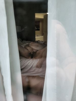 BBW playing with herself while watched outside her window creep shot.