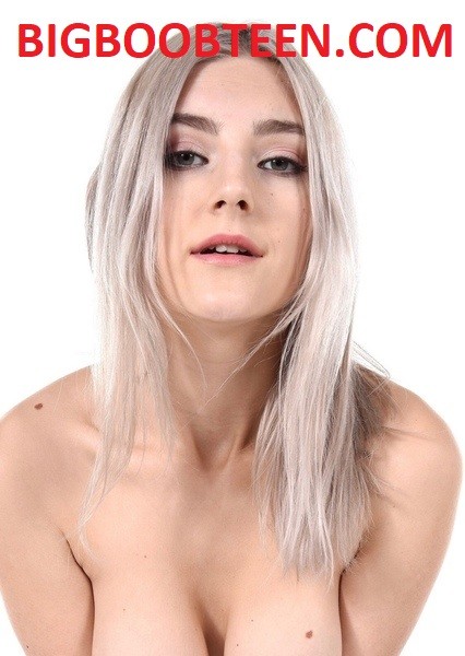 Hot Eva Elfie
