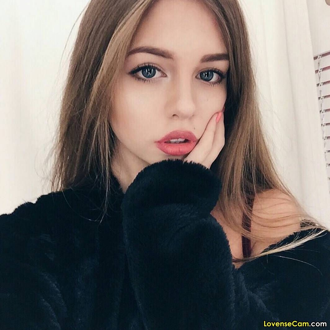stunning babe