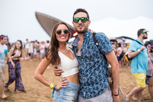 Rave Babe - hold me, squeeze me...share me?