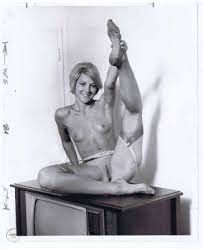 "Hold it, yes, great reception!"