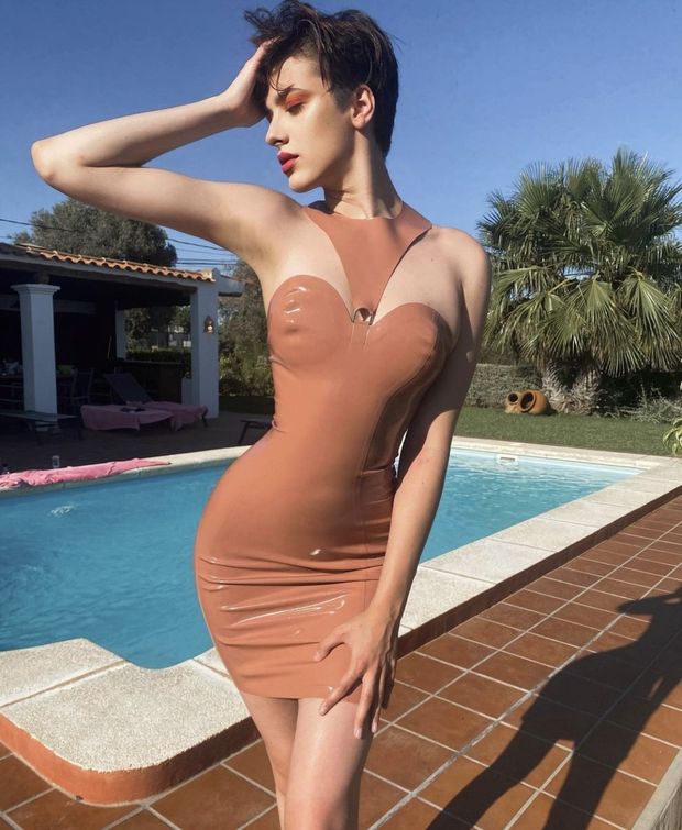 Lady Perse 17