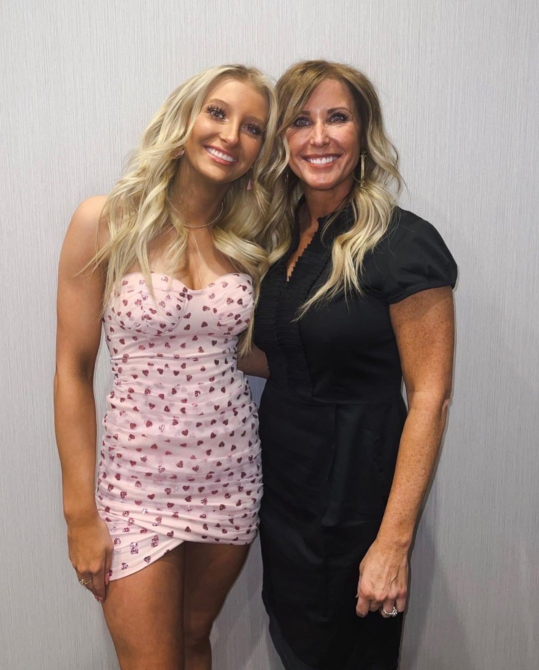 Both blondes are worthy.