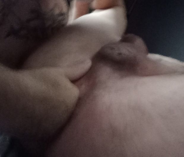 I don't really need to be stretched, slide your hand on in.