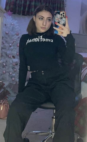 Slutty Francesca Melone posing