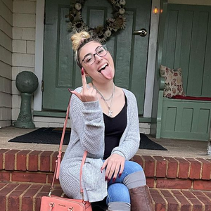 Slutty lil Francesca Melone invites you to fuck her