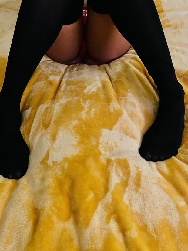 latina feet
