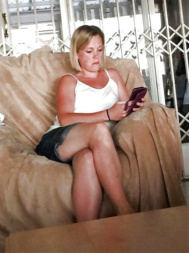 UK Whore Carrie