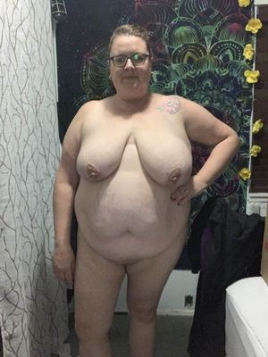 Canadian Saggy Slut Christie is 340 pounds of fun