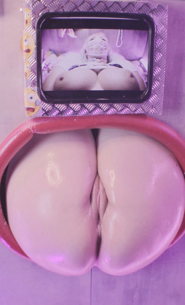 Glory Hole Pussy