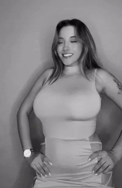 Bouncing boobs !