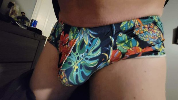 My Tropical bulge