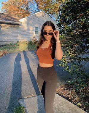 Sexy lil teenslut Hailey posing