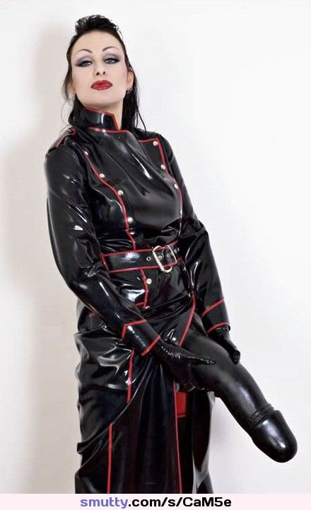 #mistress #leather #latex #hugestrapon #strapon #femdom #dominatrix