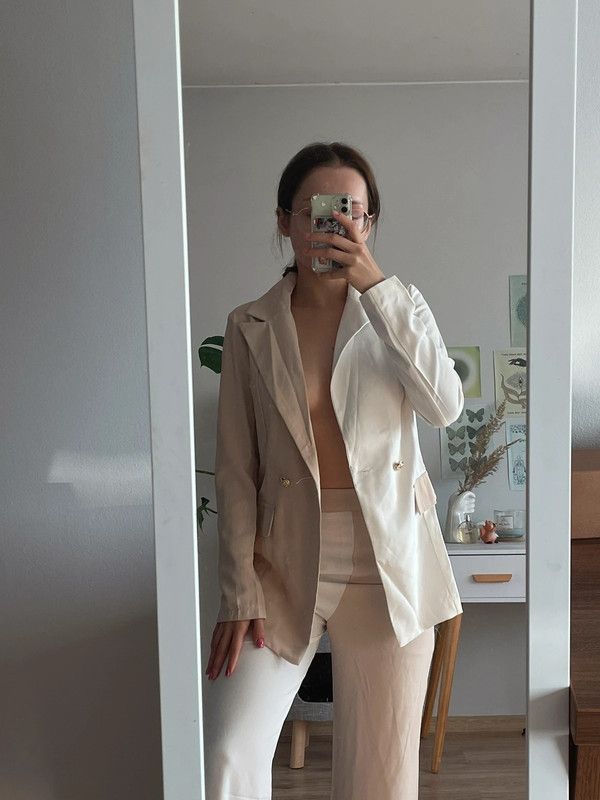 teen with glasses 33