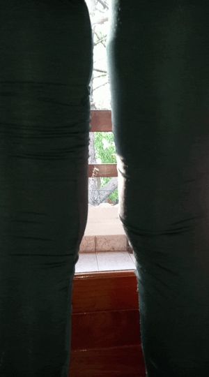 Usando calza ajustada