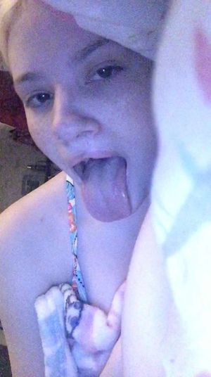 Sexy tongue