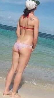 Cute butt on brunette at beach