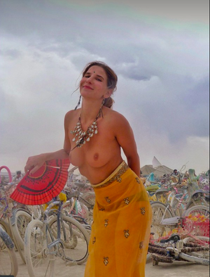 Fan, Sari, and Playa Bikes