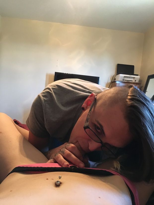 Cassidy the faggot sucks cock