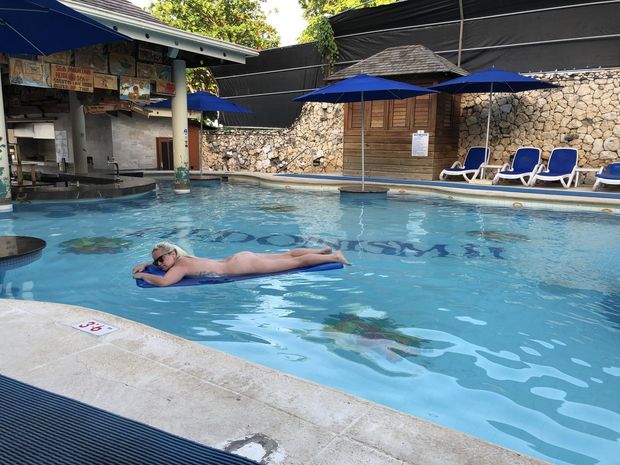 Hedo pool