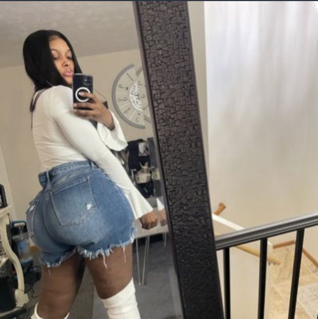 Love that ass in Jean shorts