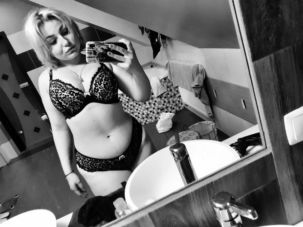 Sexy busty slut
