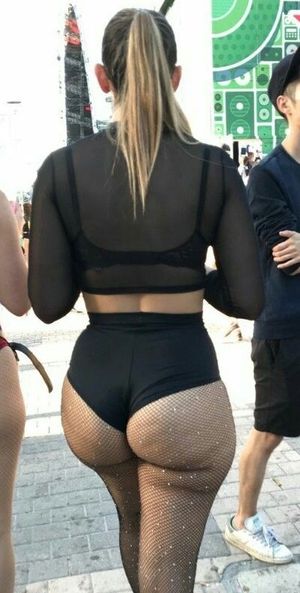 PLUMP ASS