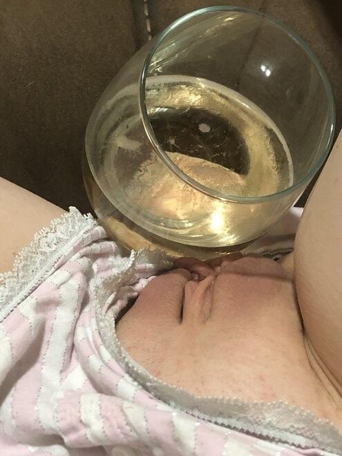 sex ⊙ wine ⊙ lingerie — dL#91