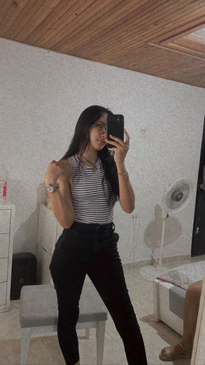 Saraith Chavez tight body nonude