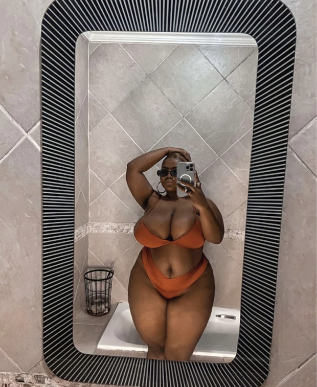 Ebony BBW looking beautiful and busty in her bikini