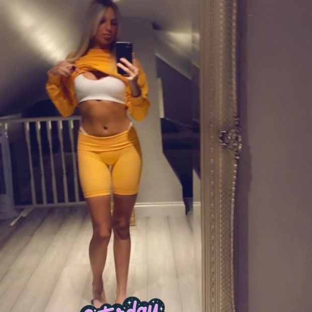Chav showing her boobs