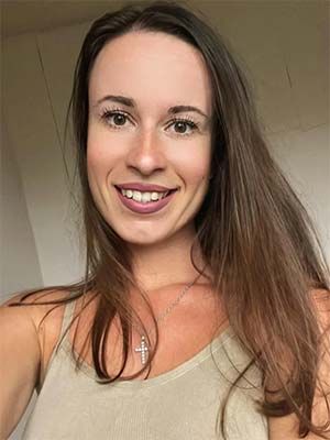 Belle demoiselle sur Poissy 78300 qui veut te charmer avec son sourire communicatif