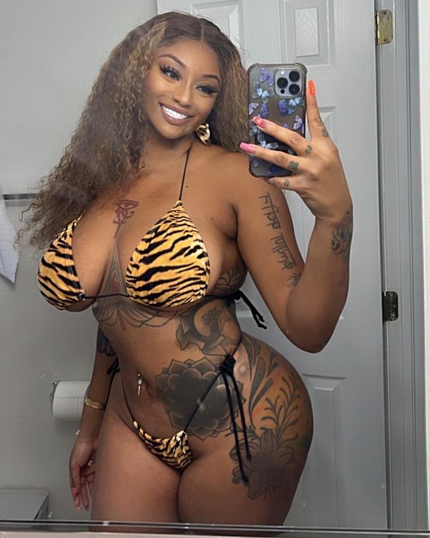 Sophia Ifeoma/SophiaDaStallion in a bikini