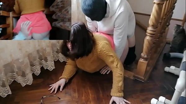 Cosplaying Velma from Scooby-Doo loses her glasses and gets fucked