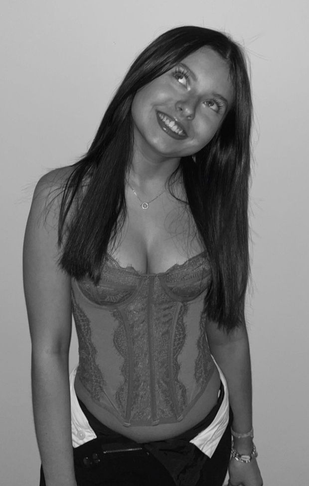 Teen in bustier